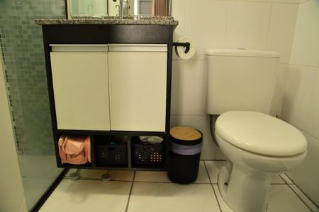 Apartamento à venda com 64m², 3 quartos e 2 vagasBanheiro da Suíte 