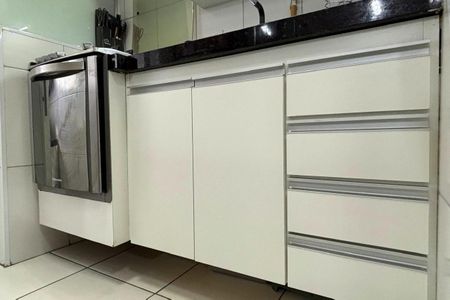 Apartamento à venda com 64m², 3 quartos e 2 vagasCozinha 