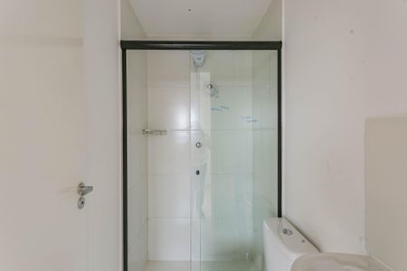 Banheiro de kitnet/studio para alugar com 1 quarto, 17m² em Vila Dom Pedro I, São Paulo