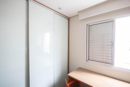 Quarto 1 - Armários de apartamento à venda com 2 quartos, 60m² em Vila Mazzei, São Paulo