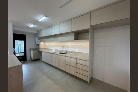Apartamento para alugar com 123m², 2 quartos e 2 vagas Apartamento para alugar com 123m², 2 quartos e 2 vagasCozinha