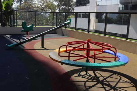 Apartamento para alugar com 123m², 2 quartos e 2 vagas Apartamento para alugar com 123m², 2 quartos e 2 vagasÁrea comum - Playground