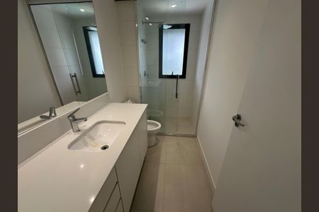 Apartamento para alugar com 123m², 2 quartos e 2 vagas Apartamento para alugar com 123m², 2 quartos e 2 vagasBanheiro da Suíte 1