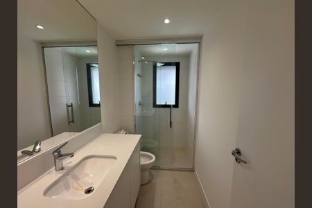 Apartamento para alugar com 123m², 2 quartos e 2 vagas Apartamento para alugar com 123m², 2 quartos e 2 vagasBanheiro da Suíte 1