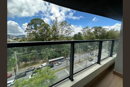 Apartamento para alugar com 123m², 2 quartos e 2 vagas Apartamento para alugar com 123m², 2 quartos e 2 vagasVaranda