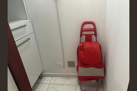 Apartamento para alugar com 120m², 4 quartos e sem vaga Apartamento para alugar com 120m², 4 quartos e sem vagaÁrea de serviço