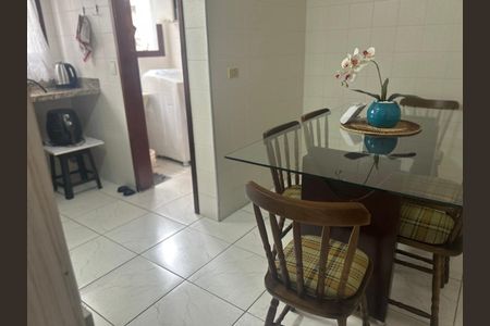 Apartamento para alugar com 120m², 4 quartos e sem vaga Apartamento para alugar com 120m², 4 quartos e sem vagaCozinha