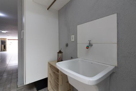 Casa à venda com 170m², 3 quartos e 4 vagasÁrea de Serviço