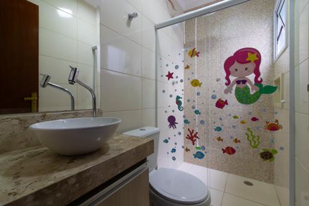 Casa à venda com 170m², 3 quartos e 4 vagasBanheiro