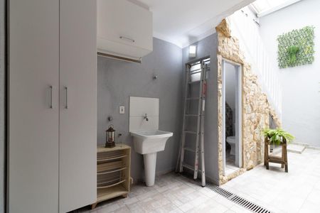 Casa à venda com 170m², 3 quartos e 4 vagasÁrea de Serviço