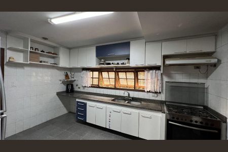 Casa para alugar com 3 quartos, 324m² em San Diego Park, Cotia