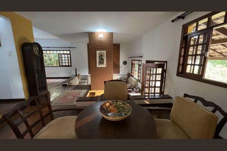 Casa para alugar com 3 quartos, 324m² em San Diego Park, Cotia