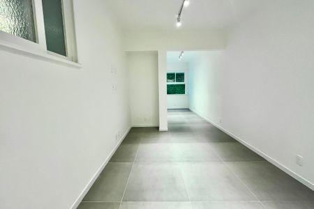 Apartamento à venda com 62m², 1 quarto e sem vagaSala 