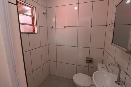 Banheiro de casa para alugar com 1 quarto, 46m² em Vila California, São Paulo