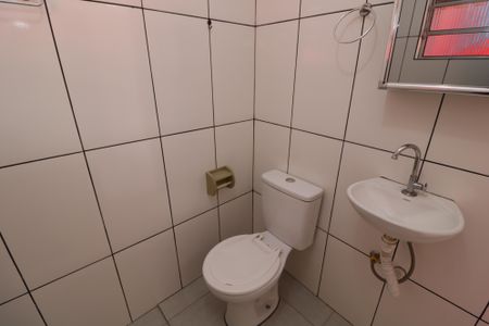 Banheiro de casa para alugar com 1 quarto, 46m² em Vila California, São Paulo