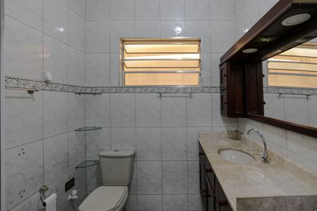 Casa para alugar com 240m², 3 quartos e 3 vagasBanheiro