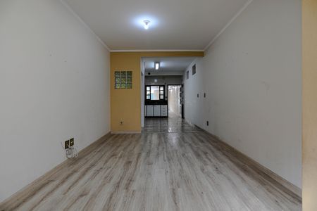 Sala de casa para alugar com 3 quartos, 240m² em Vila Suissa, Mogi das Cruzes