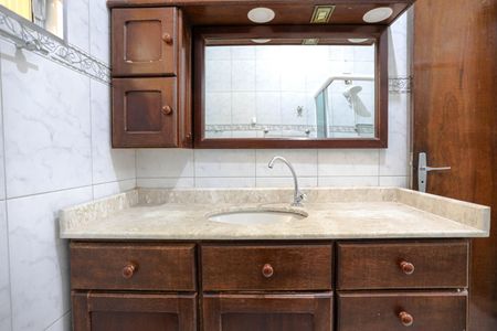 Casa para alugar com 240m², 3 quartos e 3 vagasBanheiro