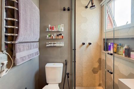 Apartamento à venda com 75m², 2 quartos e 2 vagasBanheiro da Suíte