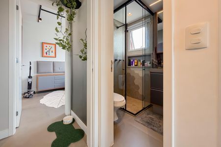 Apartamento à venda com 75m², 2 quartos e 2 vagasBanheiro da Suíte