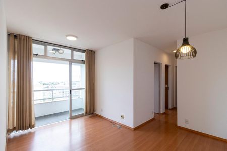 Sala de apartamento para alugar com 3 quartos, 75m² em Vila Marieta, Campinas