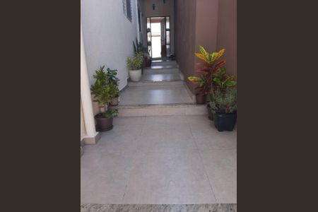 Casa à venda com 190m², 4 quartos e 4 vagasFoto 03