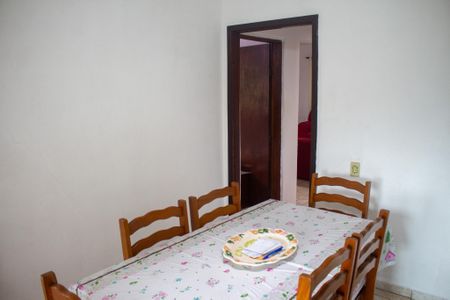 Casa para alugar com 100m², 2 quartos e 3 vagas Casa para alugar com 100m², 2 quartos e 3 vagasCozinha