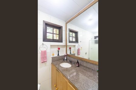 Casa para alugar com 350m², 3 quartos e 6 vagas Casa para alugar com 350m², 3 quartos e 6 vagasBanheiro do Quarto 1