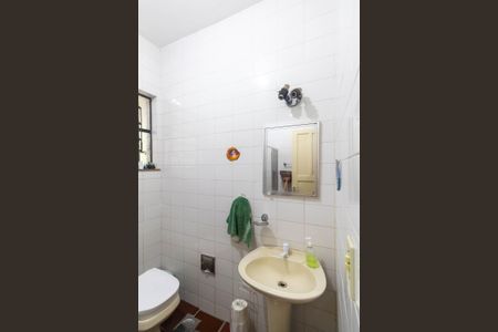 Casa para alugar com 350m², 3 quartos e 6 vagas Casa para alugar com 350m², 3 quartos e 6 vagasBanheiro Social