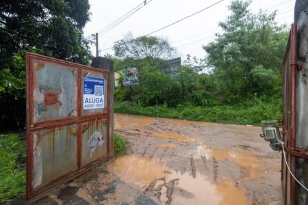Casa para alugar com 350m², 3 quartos e 6 vagas Casa para alugar com 350m², 3 quartos e 6 vagasPlaquinha