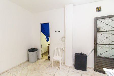 Casa à venda com 33m², 4 quartos e 1 vaga Casa à venda com 33m², 4 quartos e 1 vagaSala 1