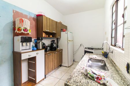 Casa à venda com 33m², 4 quartos e 1 vaga Casa à venda com 33m², 4 quartos e 1 vagaCozinha 1