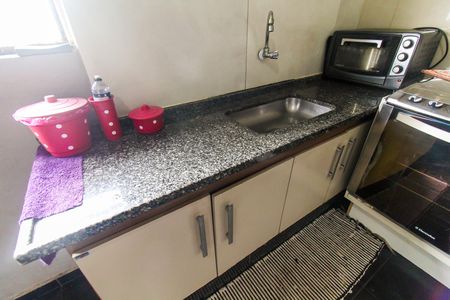 Casa à venda com 33m², 4 quartos e 1 vaga Casa à venda com 33m², 4 quartos e 1 vagaCozinha 3