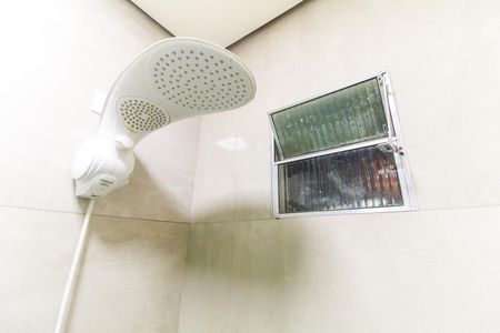 Casa à venda com 33m², 4 quartos e 1 vaga Casa à venda com 33m², 4 quartos e 1 vagaBanheiro 4