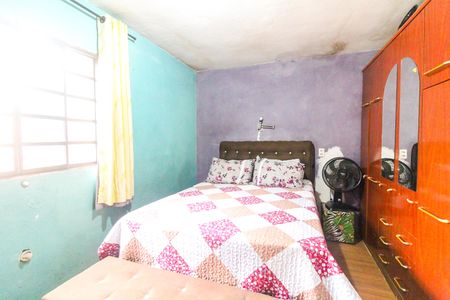 Casa à venda com 33m², 4 quartos e 1 vaga Casa à venda com 33m², 4 quartos e 1 vagaSuíte