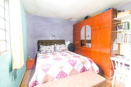 Casa à venda com 33m², 4 quartos e 1 vaga Casa à venda com 33m², 4 quartos e 1 vagaSuíte