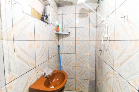 Casa à venda com 33m², 4 quartos e 1 vaga Casa à venda com 33m², 4 quartos e 1 vagaBanheiro 2