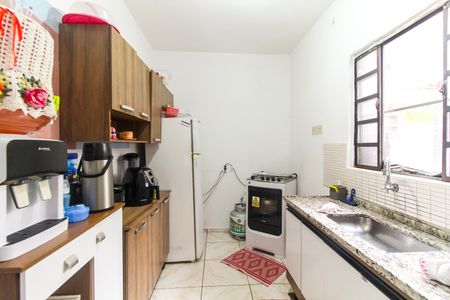 Casa à venda com 33m², 4 quartos e 1 vaga Casa à venda com 33m², 4 quartos e 1 vagaCozinha 1