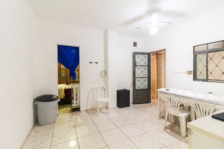 Sala 1 de casa à venda com 4 quartos, 33m² em Conjunto Habitacional Aguia de Haia, São Paulo