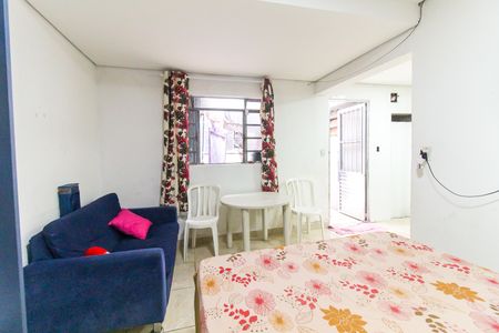 Casa à venda com 33m², 4 quartos e 1 vaga Casa à venda com 33m², 4 quartos e 1 vagaQuarto 2