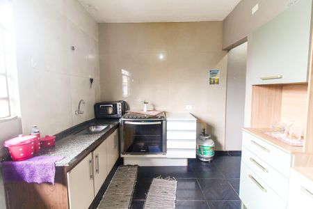 Casa à venda com 33m², 4 quartos e 1 vaga Casa à venda com 33m², 4 quartos e 1 vagaCozinha 3