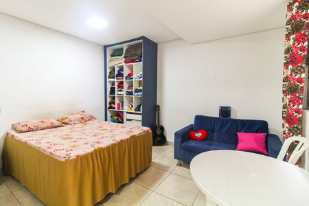 Casa à venda com 33m², 4 quartos e 1 vaga Casa à venda com 33m², 4 quartos e 1 vagaQuarto 2