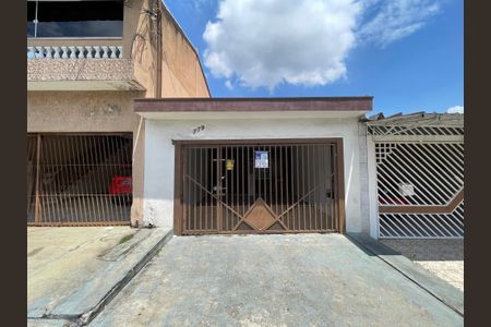 Casa à venda com 100m², 3 quartos e 2 vagas Casa à venda com 100m², 3 quartos e 2 vagasFachada