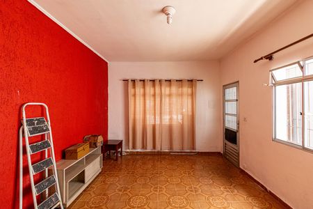 Casa à venda com 100m², 3 quartos e 2 vagas Casa à venda com 100m², 3 quartos e 2 vagasSala