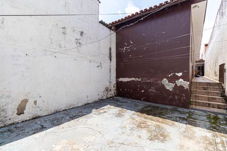 Casa à venda com 100m², 3 quartos e 2 vagas Casa à venda com 100m², 3 quartos e 2 vagasQuintal