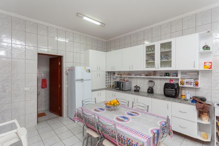 Casa à venda com 303m², 3 quartos e 3 vagasCozinha