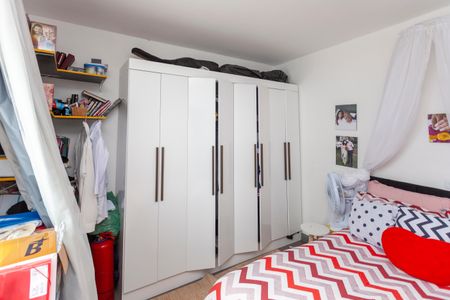 Casa à venda com 303m², 3 quartos e 3 vagasQuarto - Casa 2