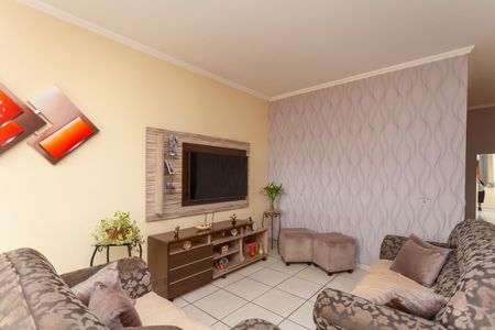 Casa à venda com 303m², 3 quartos e 3 vagasSala