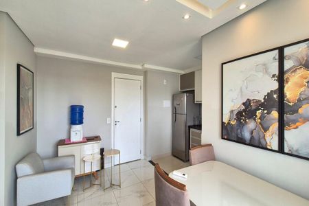 Sala de apartamento para alugar com 2 quartos, 43m² em Jardim Ipaussurama, Campinas
