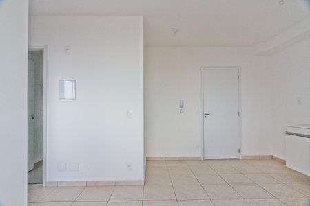 Sala de apartamento para alugar com 2 quartos, 40m² em Vila Amélia, São Paulo
